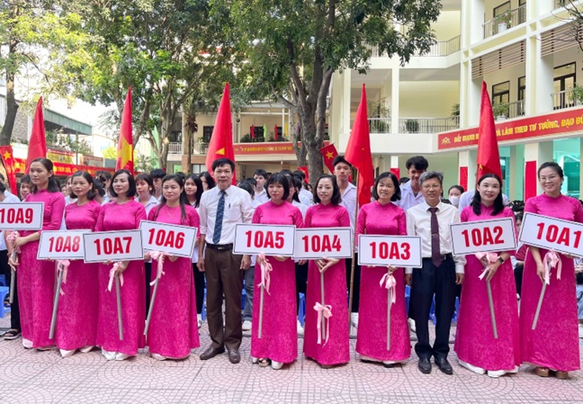 Trên 16.000 học sinh các cấp học xã Hoài Đức phấn khởi, hân hoan trong ngày khai giảng năm học mới 2025 – 2026- Ảnh 13.