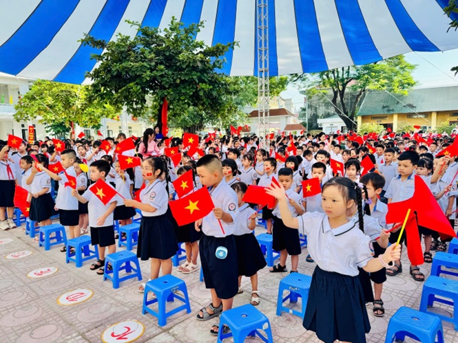 Trên 16.000 học sinh các cấp học xã Hoài Đức phấn khởi, hân hoan trong ngày khai giảng năm học mới 2025 – 2026- Ảnh 4.