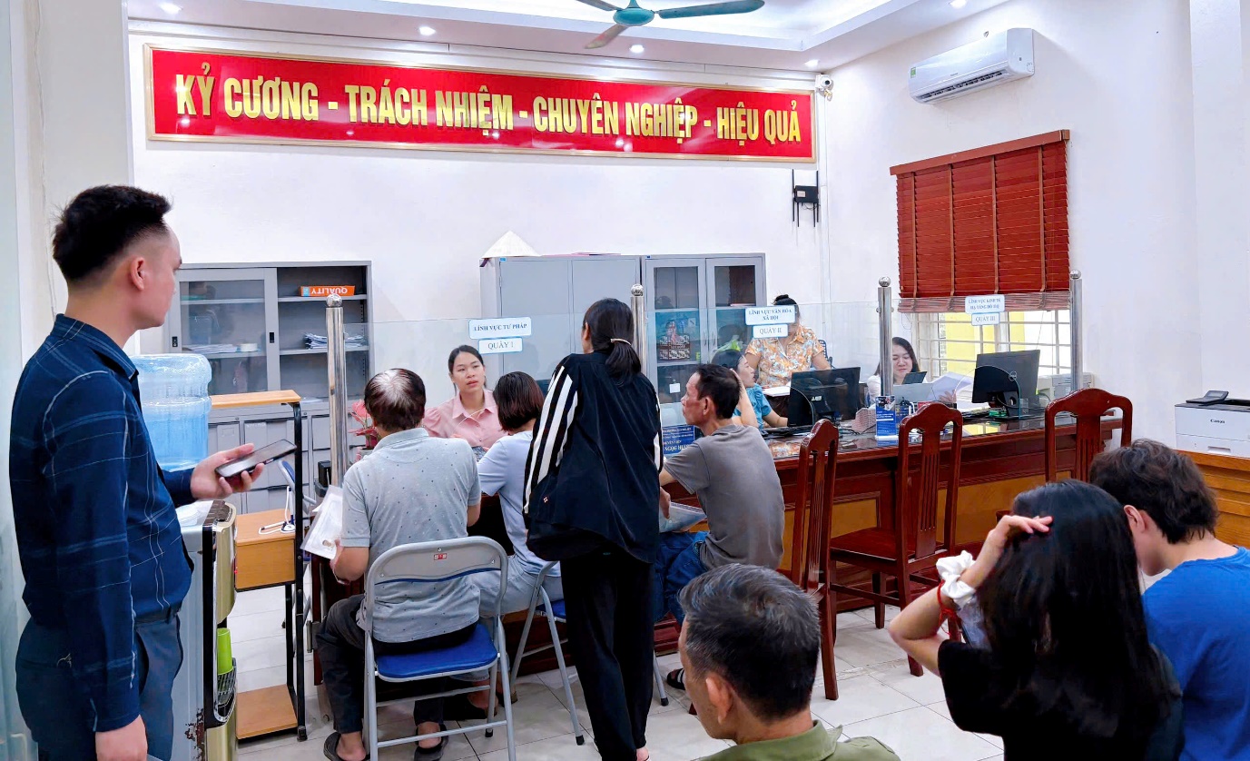 Phường Thanh Liệt nỗ lực xây dựng nền hành chính chuyên nghiệp, vì Nhân dân phục vụ- Ảnh 1.