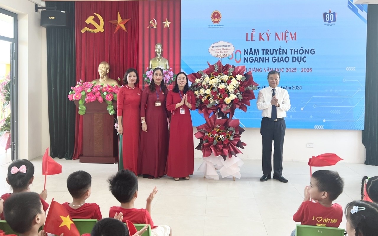 An Khánh: Học sinh hân hoan bước vào năm học mới- Ảnh 3.