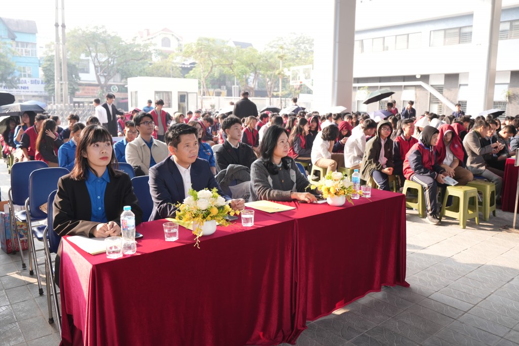 Hành trang số - Làm chủ AI trong học tập học sinh Yên Sở phát triển bền vững- Ảnh 1.