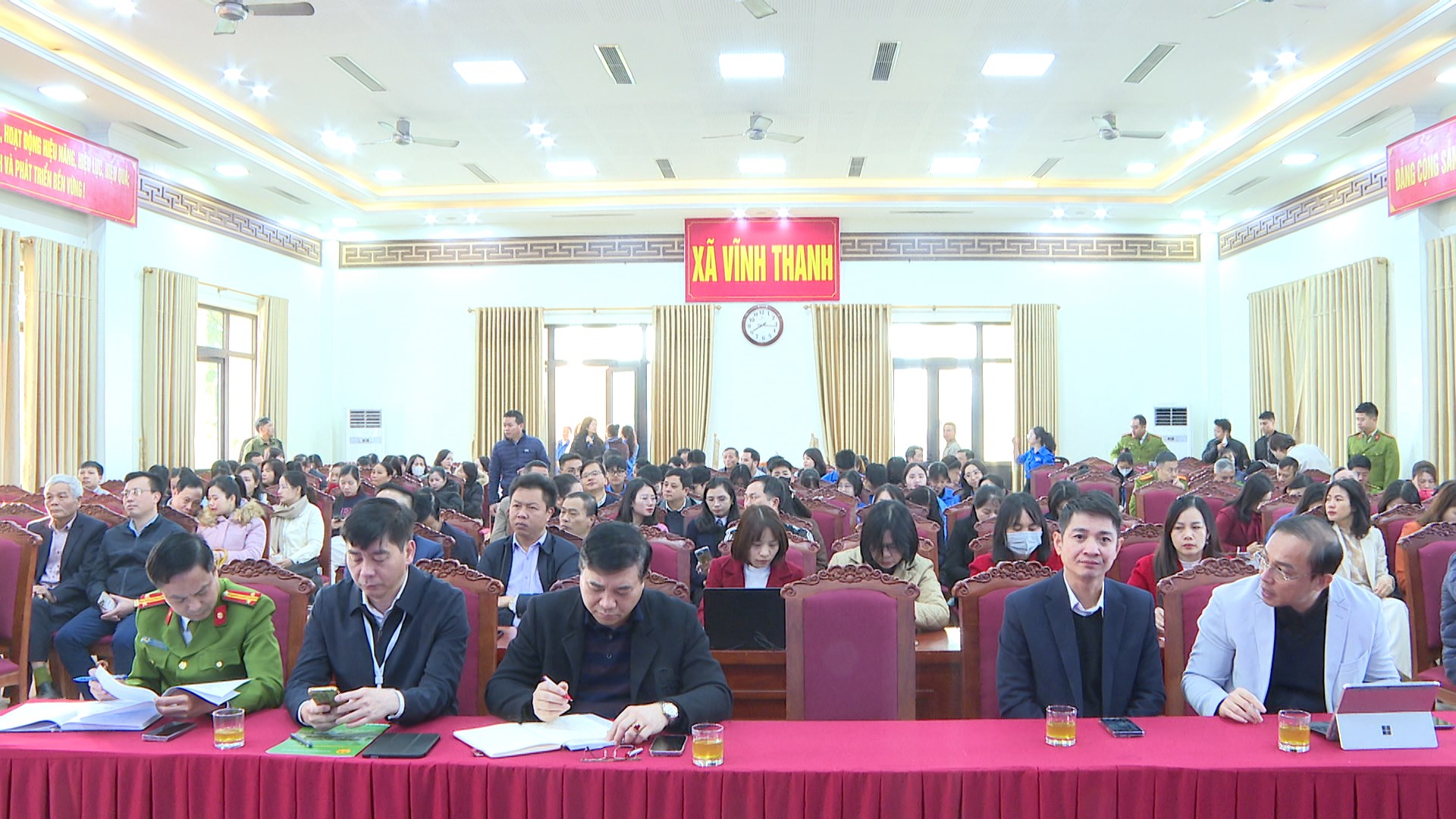 ĐẢNG ỦY – HĐND – UBND – UB MTTQ VIỆT NAM XÃ VĨNH THANH TRIỂN KHAI CHIẾN DỊCH HƯỚNG DẪN, HỖ TRỢ NGƯỜI DÂN TẠO VÀ SỬ DỤNG CHỮ KÝ SỐ CÔNG CỘNG- Ảnh 3.