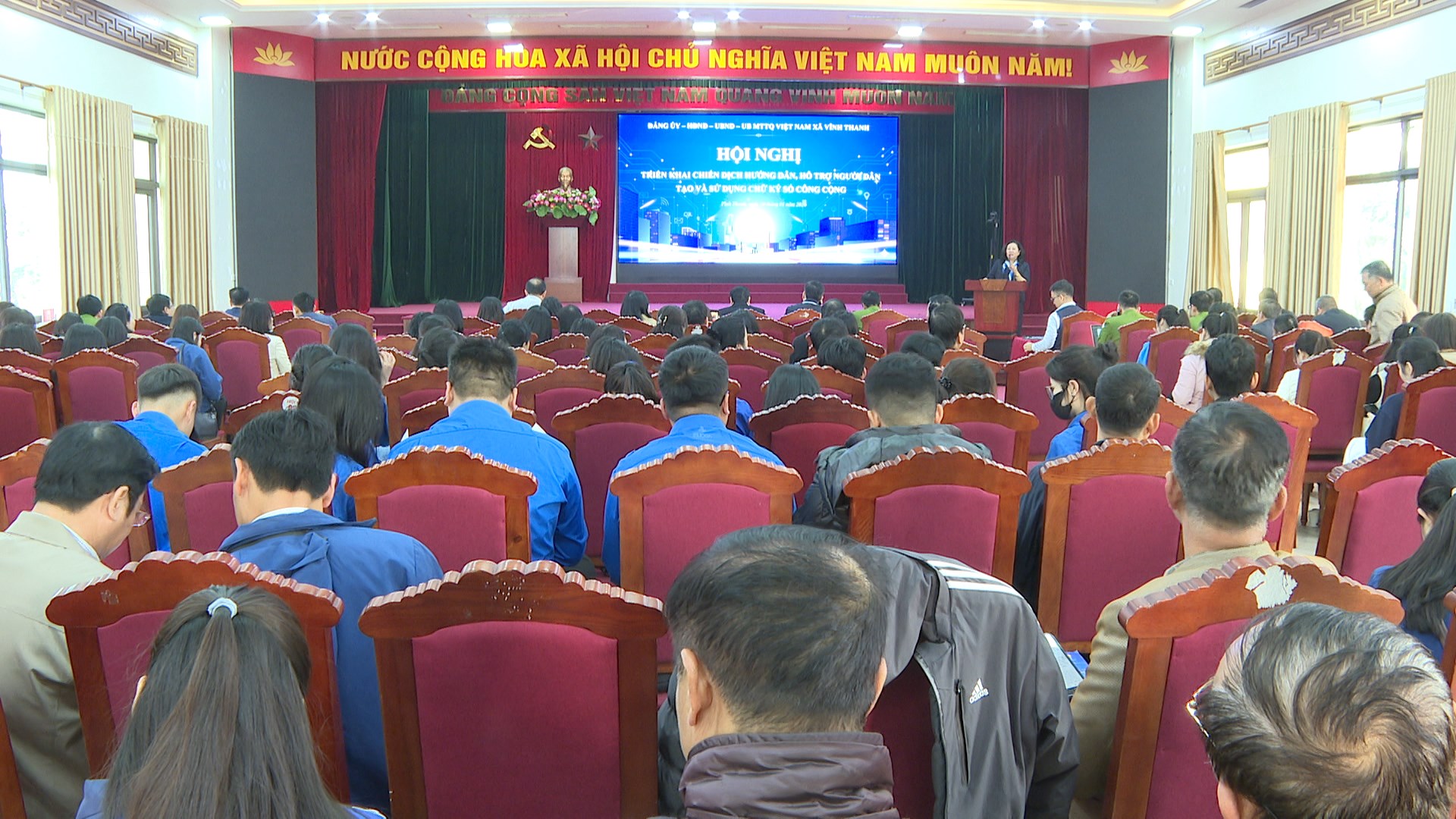 ĐẢNG ỦY – HĐND – UBND – UB MTTQ VIỆT NAM XÃ VĨNH THANH TRIỂN KHAI CHIẾN DỊCH HƯỚNG DẪN, HỖ TRỢ NGƯỜI DÂN TẠO VÀ SỬ DỤNG CHỮ KÝ SỐ CÔNG CỘNG- Ảnh 5.