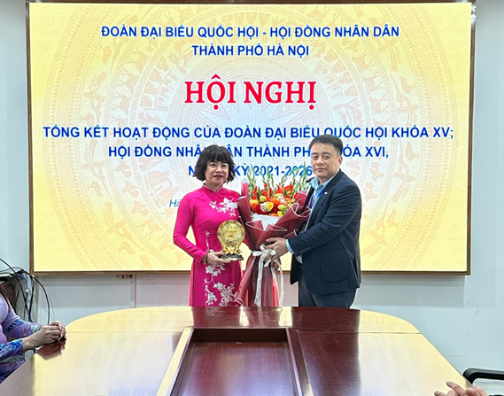 HĐND phường Bồ Đề tham dự Hội nghị trực tuyến tổng kết nhiệm kỳ 2021-2026 của Đoàn Đại biểu Quốc hội khóa XV và HĐND Thành phố khóa XVI.- Ảnh 3.