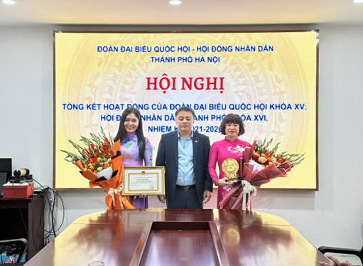 HĐND phường Bồ Đề tham dự Hội nghị trực tuyến tổng kết nhiệm kỳ 2021-2026 của Đoàn Đại biểu Quốc hội khóa XV và HĐND Thành phố khóa XVI.- Ảnh 5.