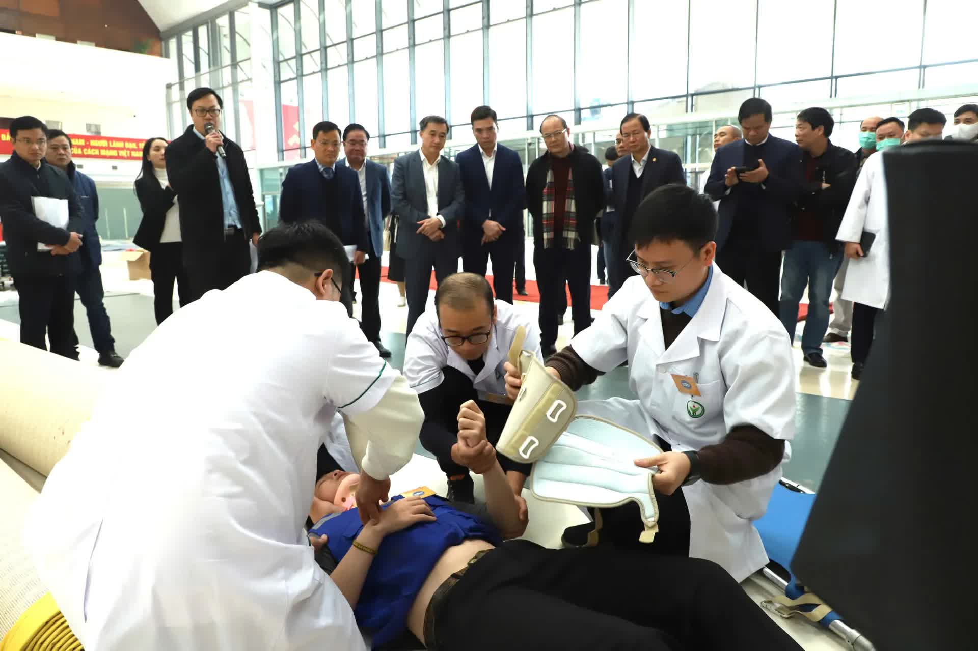 Diễn tập bảo đảm công tác y tế phục vụ Đại hội đại biểu toàn quốc lần thứ XIV của Đảng- Ảnh 3.