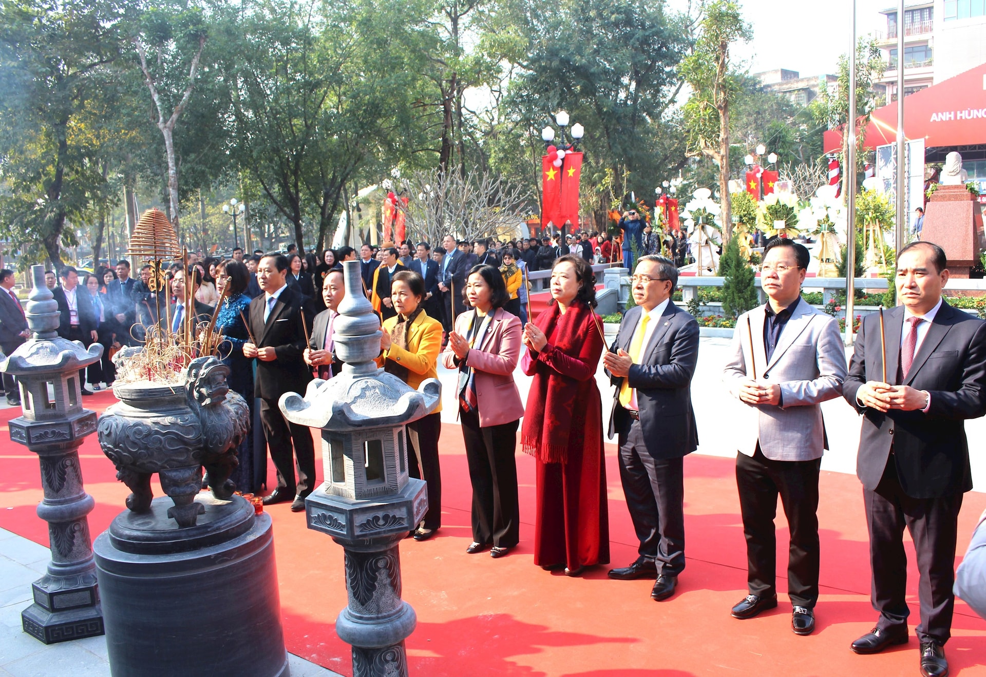 Hà Nội khánh thành Nhà trưng bày Anh hùng lực lượng vũ trang nhân dân Võ Thị Sáu- Ảnh 4.