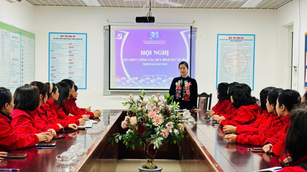 TRƯỜNG MẦM NON HOA MAI TỔ CHỨC HỘI NGHỊ RÀ SOÁT BỔ SUNG QUY HOẠCH CÁN BỘ NHIỆM KỲ 2025 - 2030 (2026 - 2031)
- Ảnh 1.