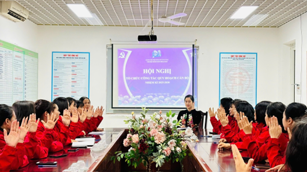 TRƯỜNG MẦM NON HOA MAI TỔ CHỨC HỘI NGHỊ RÀ SOÁT BỔ SUNG QUY HOẠCH CÁN BỘ NHIỆM KỲ 2025 - 2030 (2026 - 2031)
- Ảnh 2.