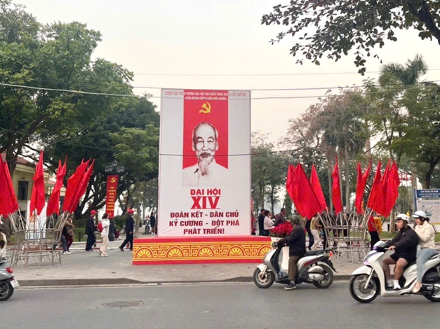 Phường Tây Hồ rực rỡ cờ hoa chào mừng Đại hội Đại biểu toàn quốc lần thứ XIV của Đảng- Ảnh 5.