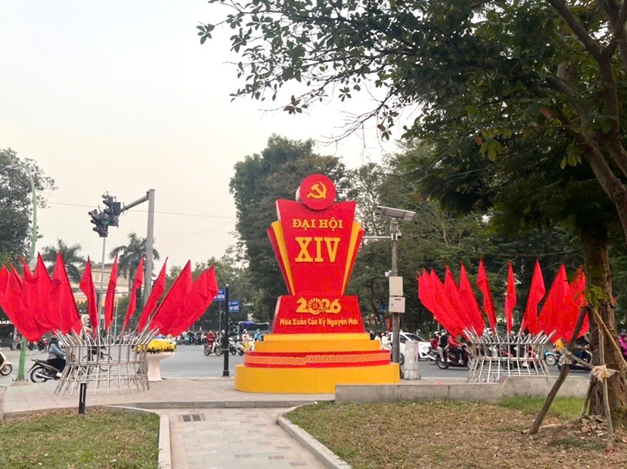 Phường Tây Hồ rực rỡ cờ hoa chào mừng Đại hội Đại biểu toàn quốc lần thứ XIV của Đảng- Ảnh 6.