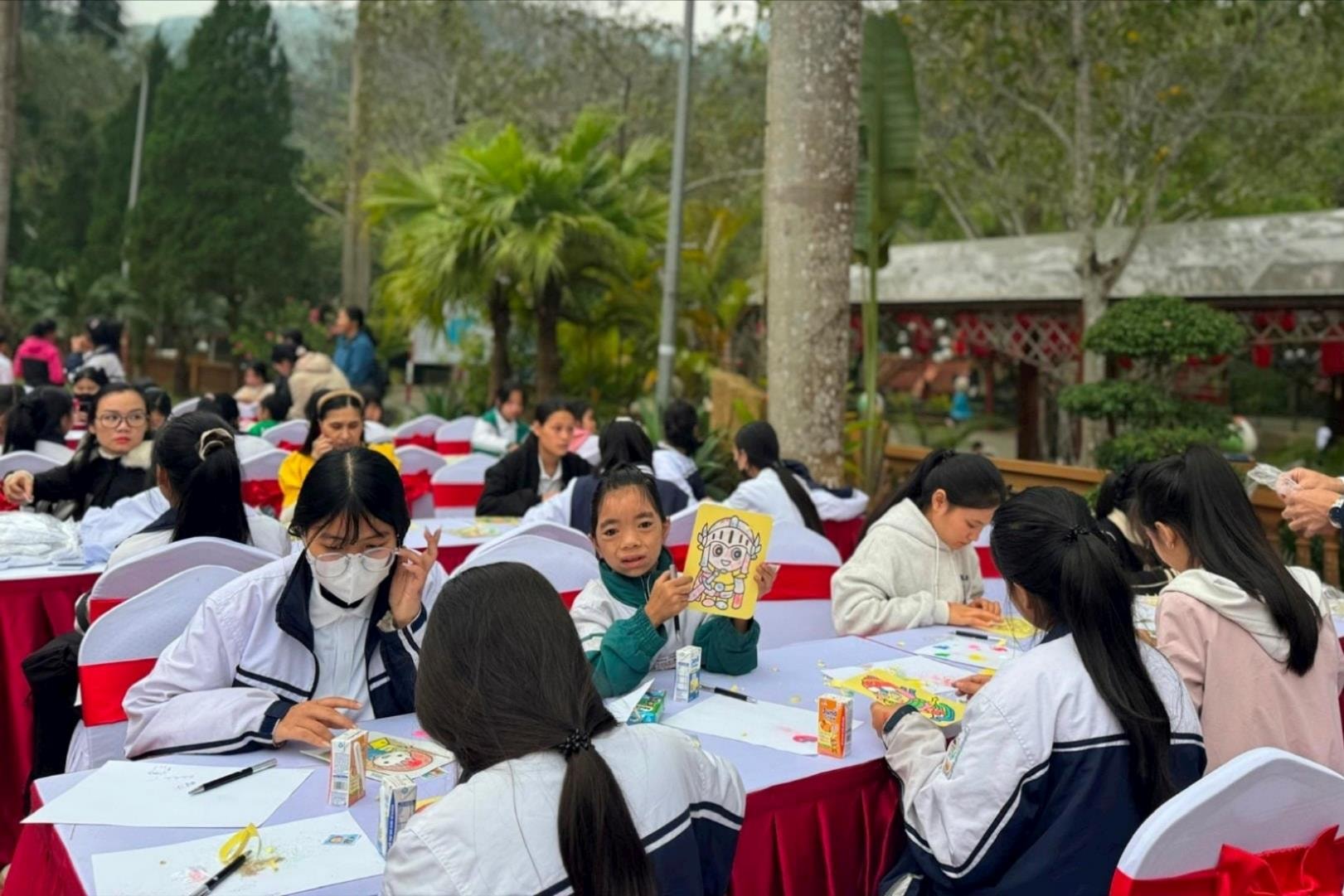 Hạnh phúc nhân dân - Thước đo của “kỷ nguyên vươn mình”- Ảnh 2.