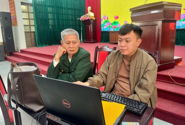 Hội Cựu chiến binh xã Hoài Đức tổ chức cấp đổi, cấp mới thẻ hội viên cho 2.139 hội viên- Ảnh 3.