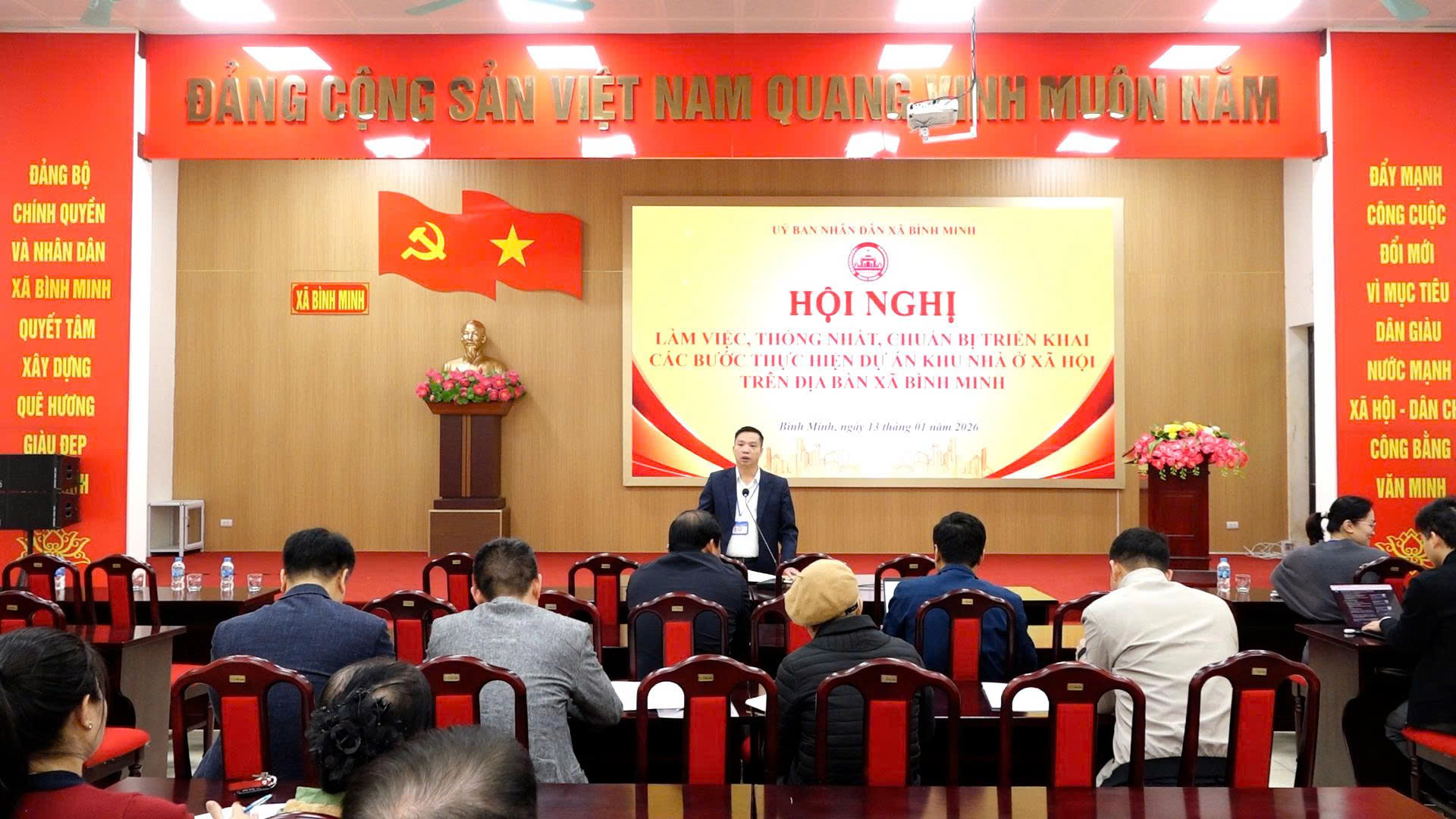 Hội nghị làm việc, thống nhất, chuẩn bị triển khai các bước thực hiện dự án khu nhà ở xã hội trên địa bàn xã Bình Minh