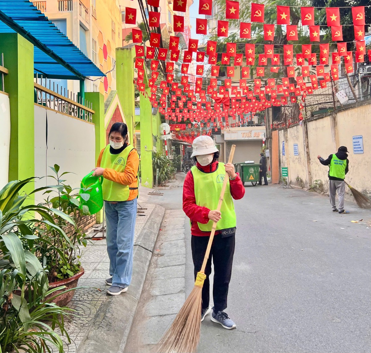 “Khỏe người - sạch phố”: Nét đẹp đời thường lan tỏa ở phường Hai Bà Trưng- Ảnh 3.