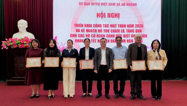 UBMTTQ xã triển khai công tác Mặt trận năm 2026 và kế hoạch hỗ trợ, chăm lo, tặng quà cho các hộ có hoàn cảnh đặc biệt khó khăn nhân dịp tết năm 2026- Ảnh 10.