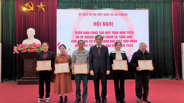 UBMTTQ xã triển khai công tác Mặt trận năm 2026 và kế hoạch hỗ trợ, chăm lo, tặng quà cho các hộ có hoàn cảnh đặc biệt khó khăn nhân dịp tết năm 2026- Ảnh 6.