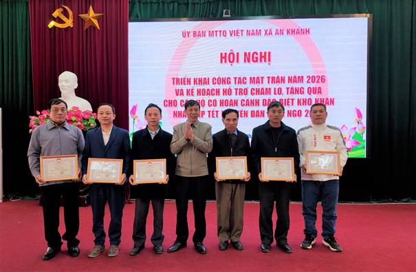 UBMTTQ xã triển khai công tác Mặt trận năm 2026 và kế hoạch hỗ trợ, chăm lo, tặng quà cho các hộ có hoàn cảnh đặc biệt khó khăn nhân dịp tết năm 2026- Ảnh 9.