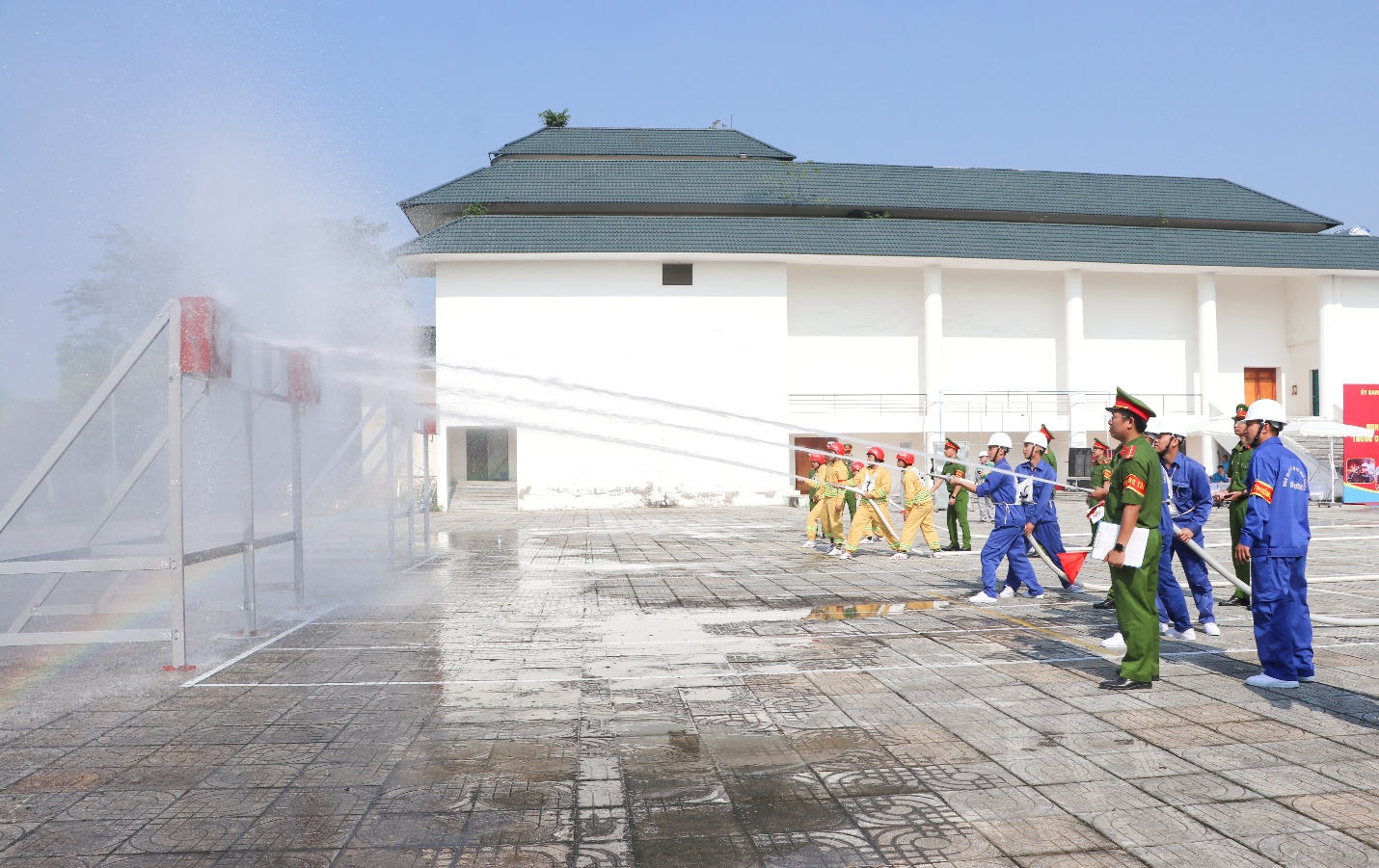 UBND xã Gia Lâm triển khai Chương trình công tác phòng cháy, chữa cháy và cứu nạn, cứu hộ năm 2026- Ảnh 1.