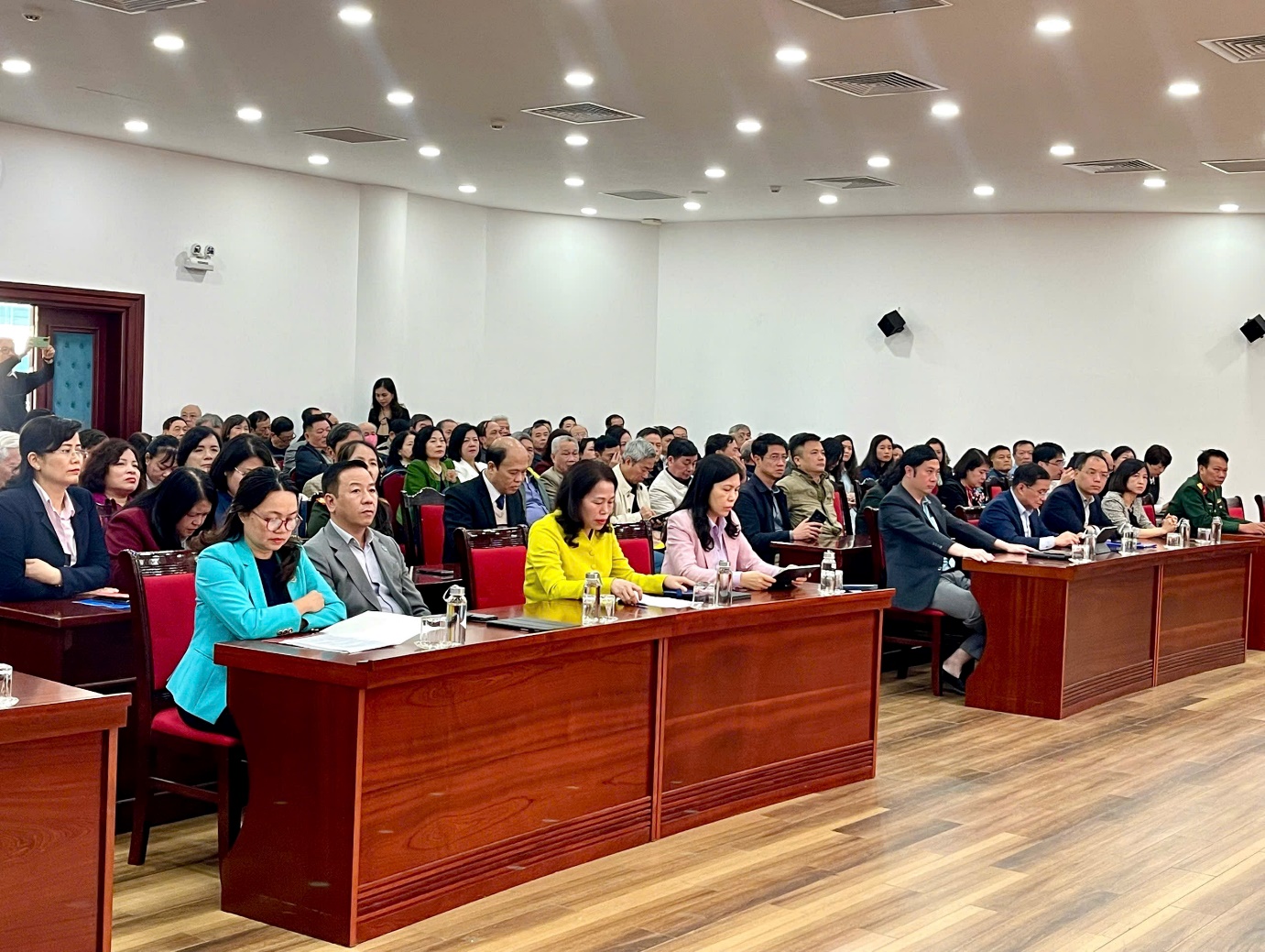 PHƯỜNG CẦU GIẤY THÔNG BÁO QUYẾT ĐỊNH CÔNG TÁC CÁN BỘ- Ảnh 1.