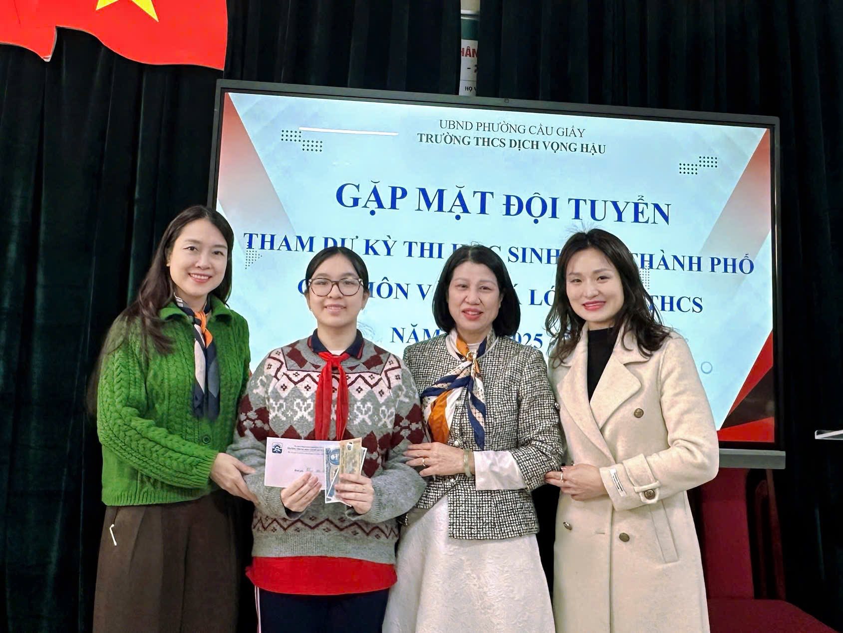 GẶP MẶT ĐỘI TUYỂN HSG THAM GIA DỰ THI CẤP THÀNH PHỐ - GỬI TRỌN NIỀM TIN TRƯỚC GIỜ XUẤT PHÁT- Ảnh 2.