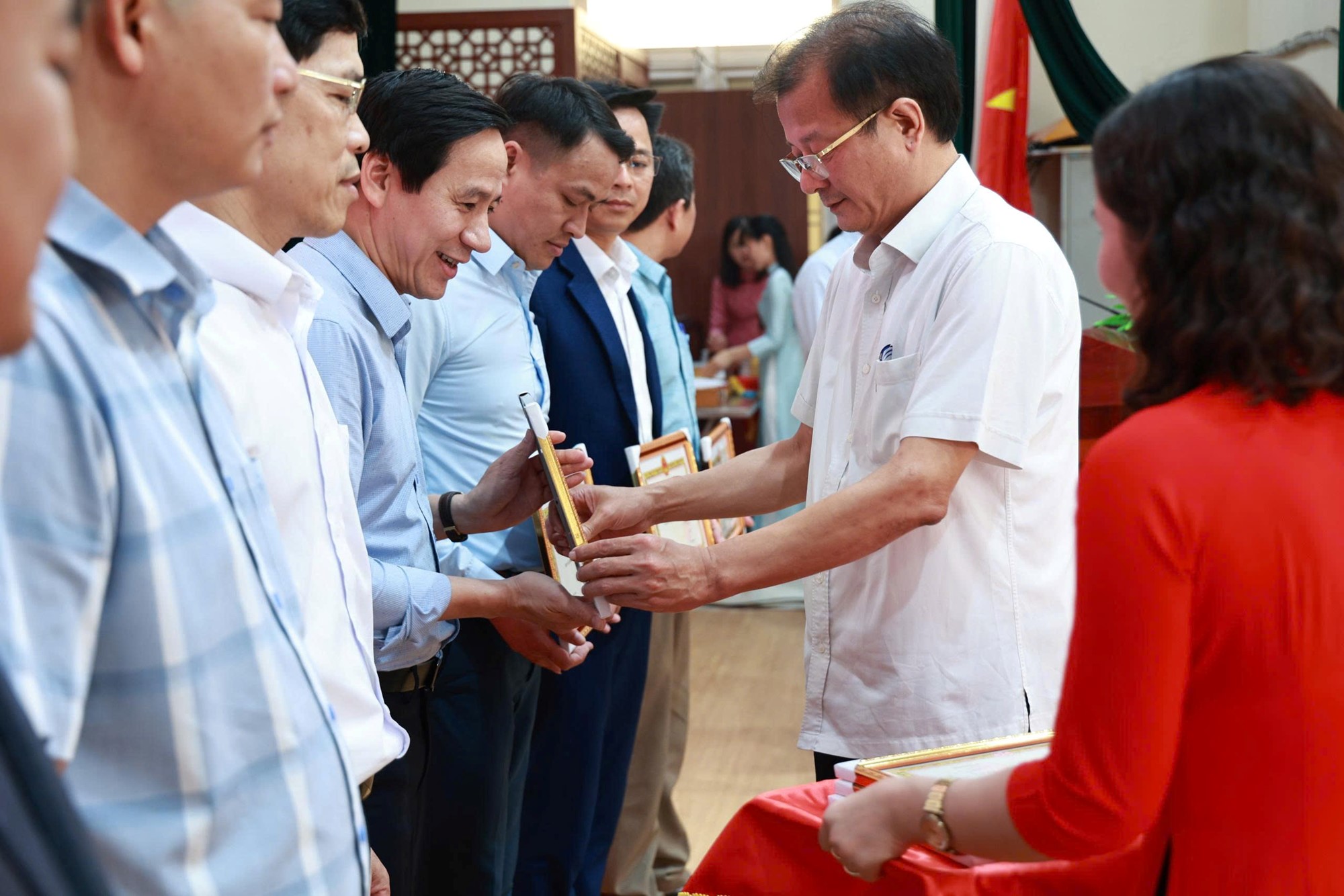 Bí thư Đảng uỷ xã Ứng Thiên Nguyễn Chí Viễn: Xã phải thực sự trở thành “cấp hành động”- Ảnh 5.