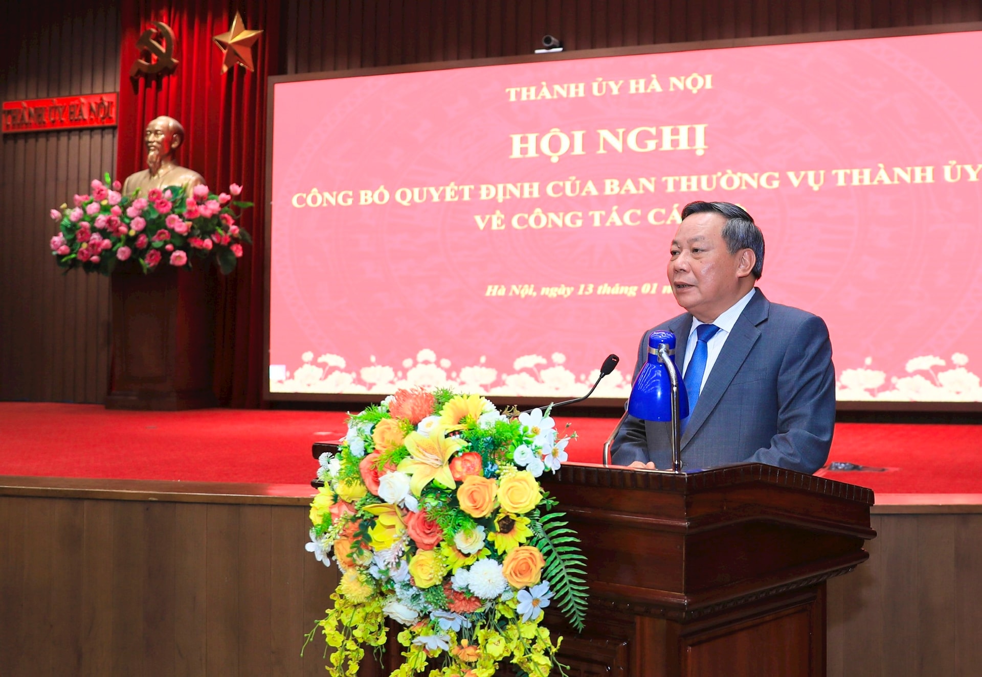 Công bố các quyết định của Ban Thường vụ Thành ủy Hà Nội về công tác cán bộ- Ảnh 4.