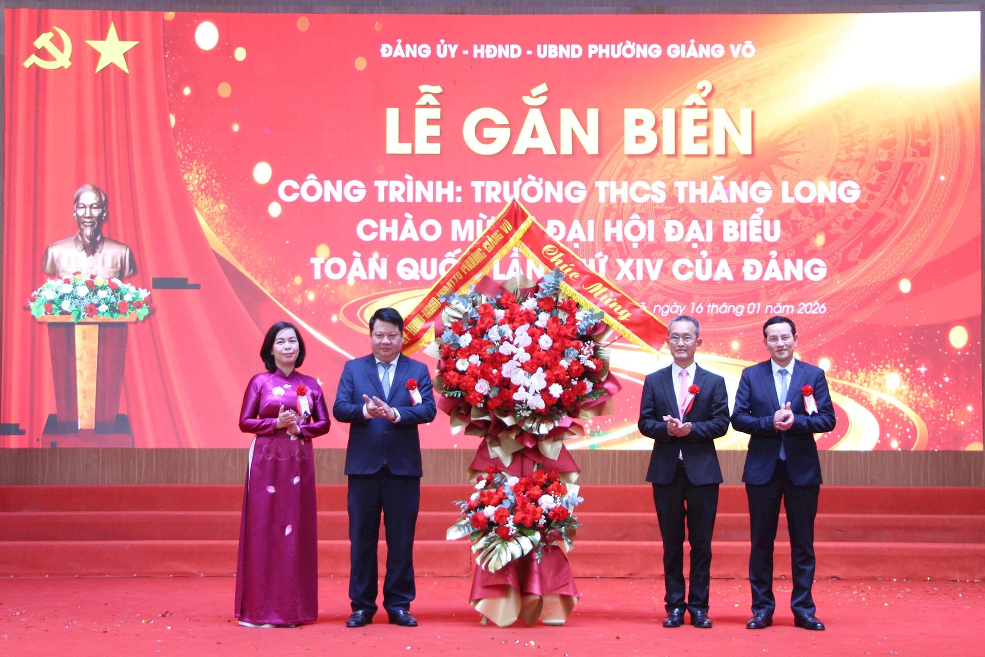 Phường Giảng Võ gắn biển công trình trường học chào mừng Đại hội XIV- Ảnh 5.