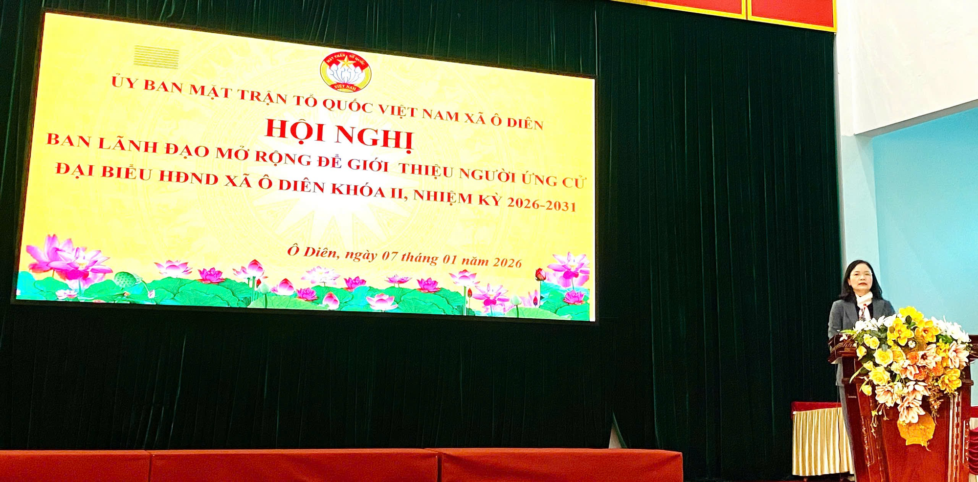 A screen with a picture on it  Description automatically generated