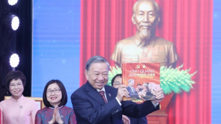 Phản bác luận điệu bôi nhọ, xuyên tạc thành tựu phát triển đất nước trước Đại hội XIV của Đảng- Ảnh 3.