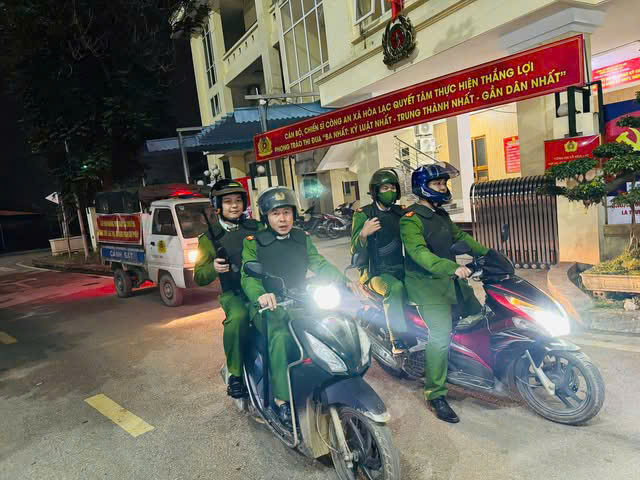 CÔNG AN XÃ HÒA LẠC TRIỂN KHAI TUẦN TRA VŨ TRANG XUYÊN ĐÊM, GIỮ VỮNG AN NINH, TRẬT TỰ PHỤC VỤ ĐẠI HỘI XIV CỦA ĐẢNG- Ảnh 2.