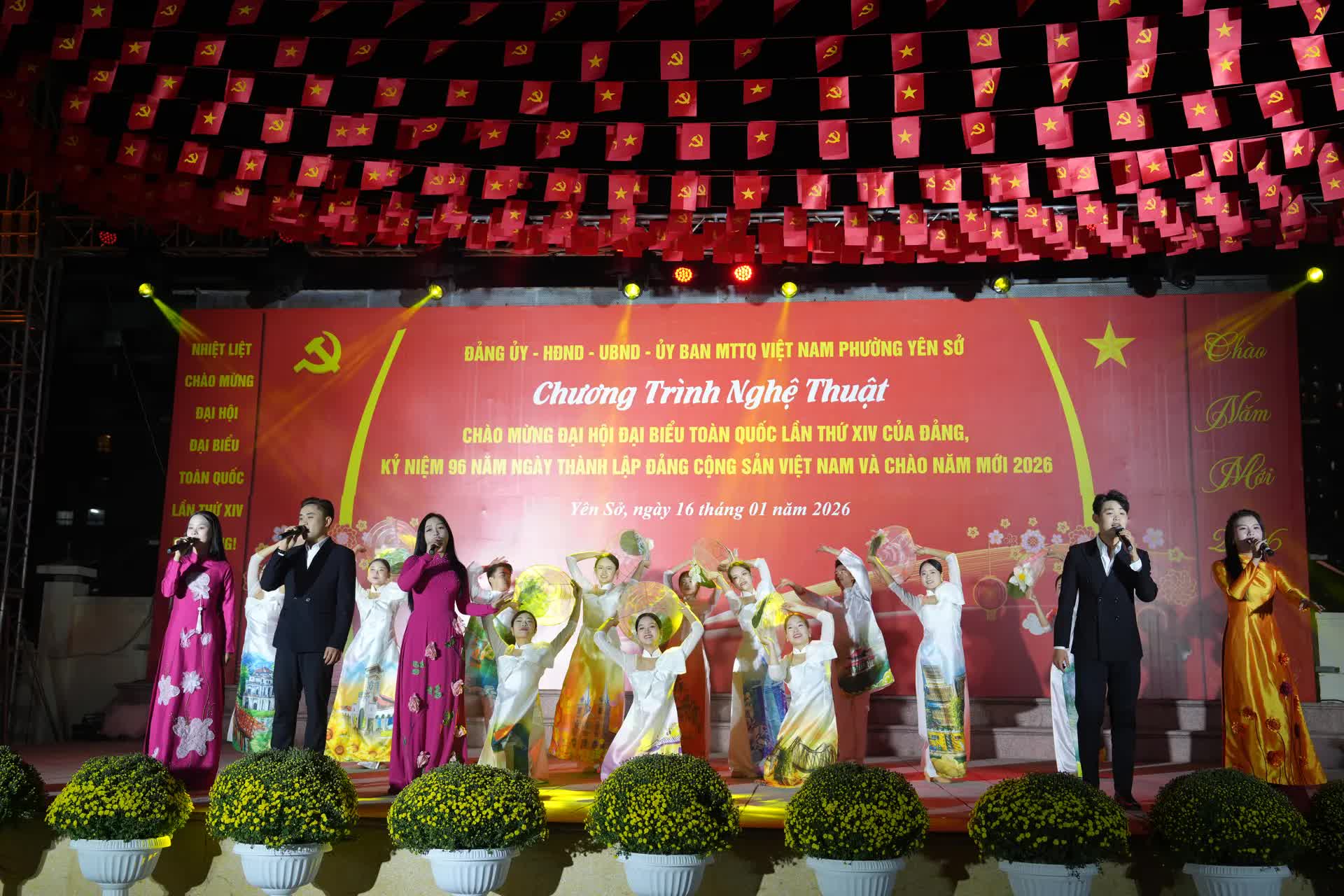 Phường Yên Sở: lan tỏa khí thế thi đua qua chương trình nghệ thuật chào mừng Đại hội XIV của Đảng- Ảnh 2.