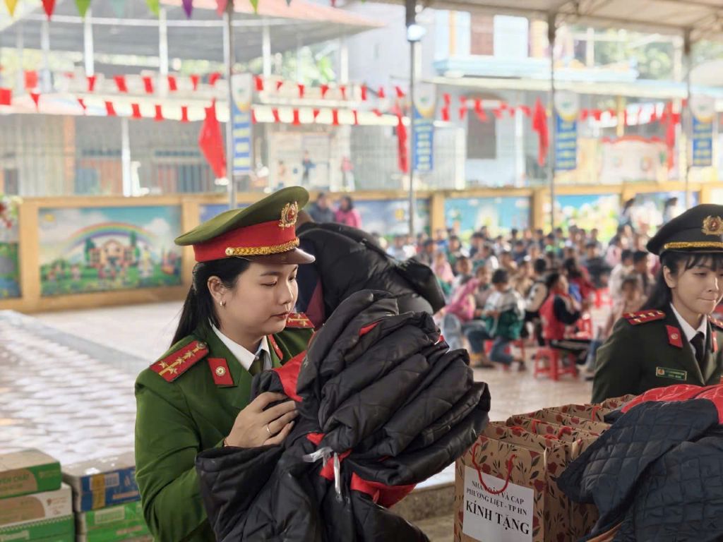 CÔNG AN PHƯỜNG PHƯƠNG LIỆT: CHUỖI HOẠT ĐỘNG THI ĐUA LẬP THÀNH TÍCH CHÀO MỪNG ĐẠI HỘI ĐẢNG TOÀN QUỐC LẦN THỨ XIV VÀ CHÀO MỪNG XUÂN BÍNH NGỌ 2026- Ảnh 5.