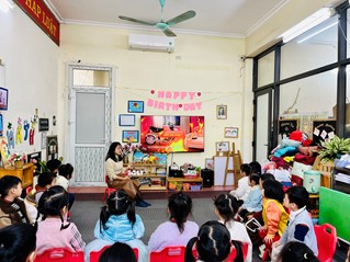 HOẠT ĐỘNG VỀ PHÒNG CHÁY CHỮA CHÁY VÀ CNCH THEO KẾ HOẠCH CỦA UBND PHƯỜNG CẦU GIẤY TẠI TRƯỜNG MN DỊCH VỌNG- Ảnh 1.