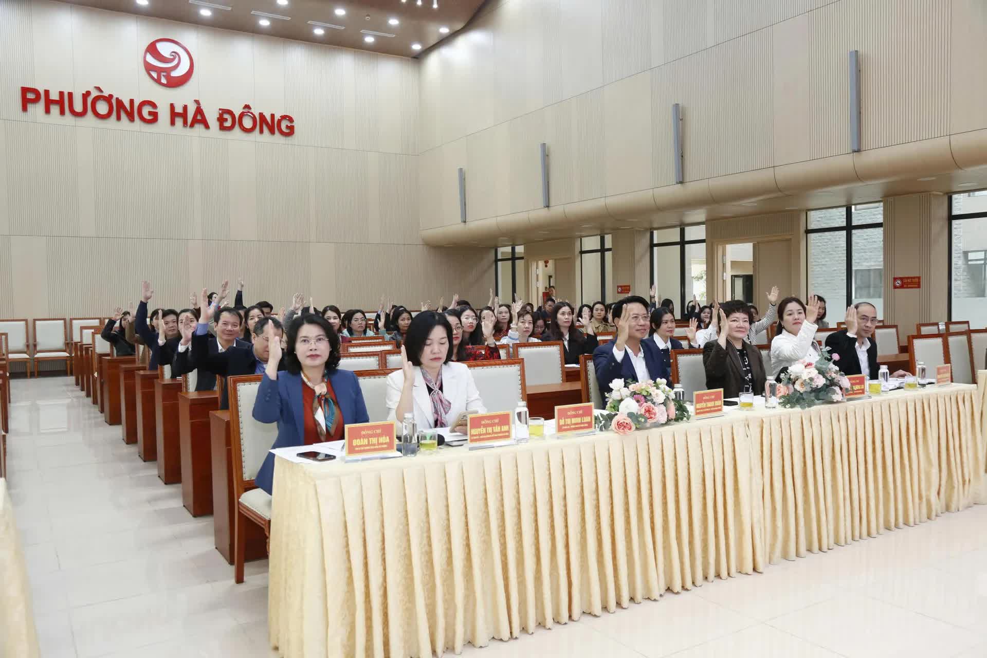 Phường Hà Đông lấy ý kiến cử tri nơi công tác của người ứng cử đại biểu HĐND thành phố và đại biểu HĐND phường- Ảnh 3.