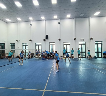 C:\Users\Administrator\Desktop\các trán đấu.jpg