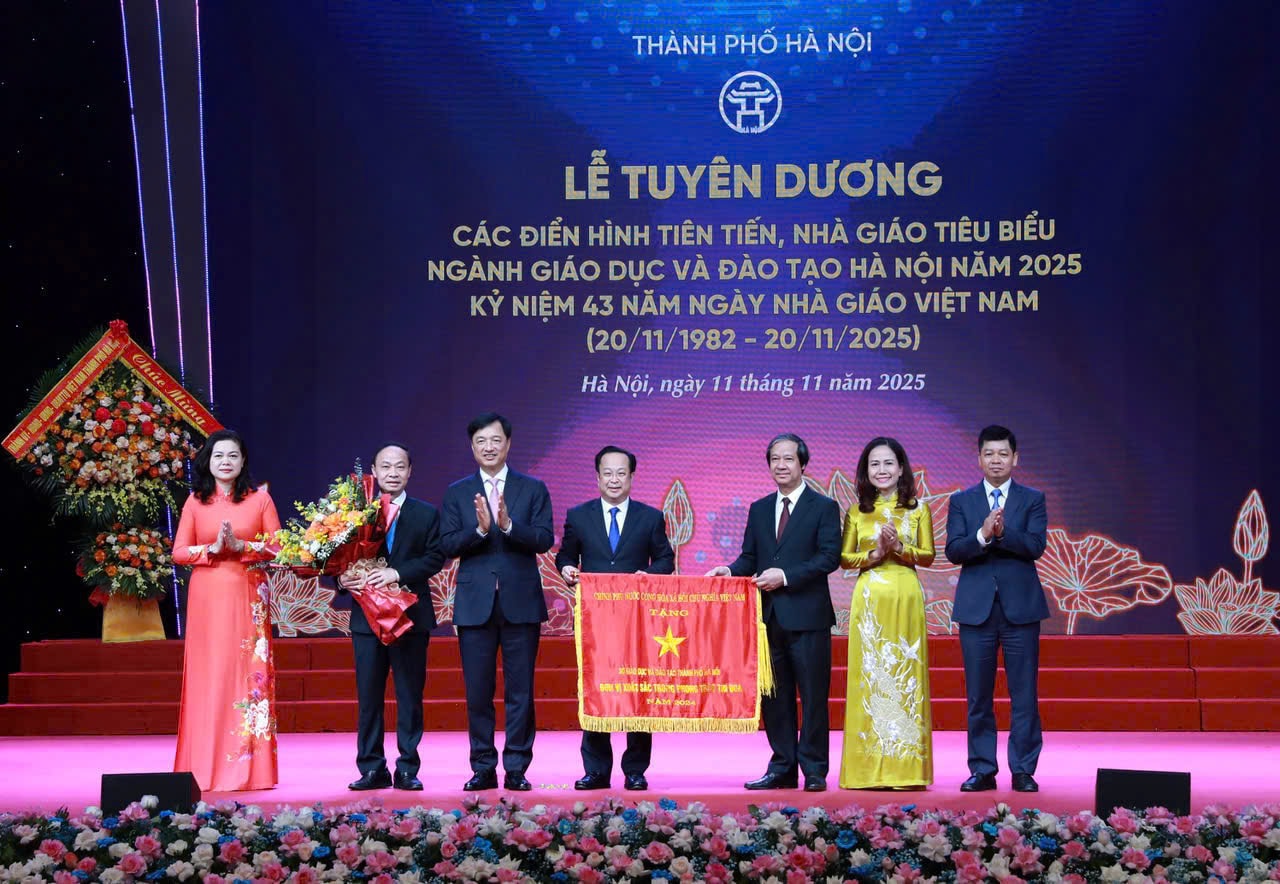 Thủ đô Hà Nội với sứ mệnh tiên phong, sẵn sàng hiện thực hóa tầm nhìn Đại hội XIV của Đảng- Ảnh 6.
