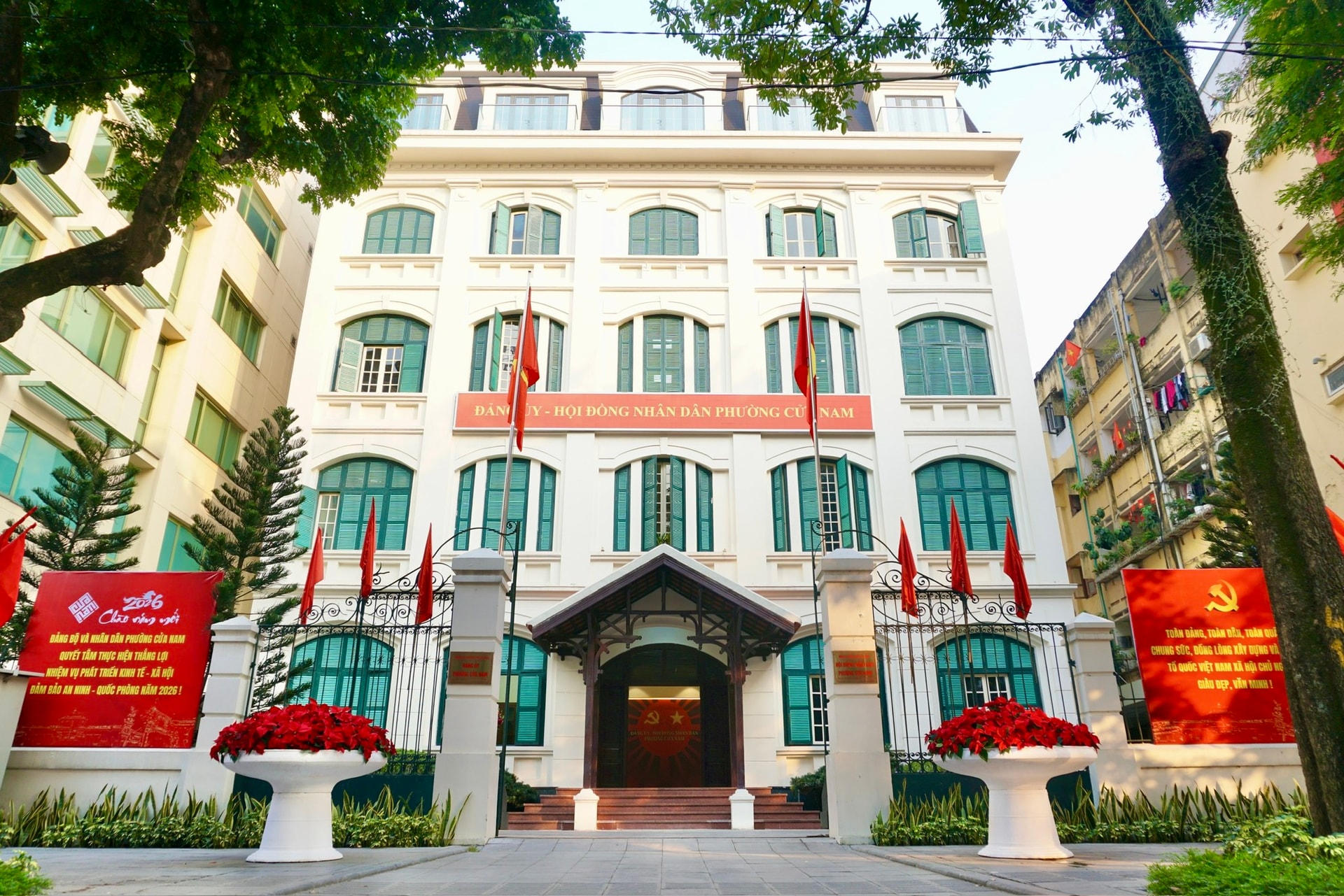 Cửa Nam rực rỡ cờ hoa chào mừng Đại hội XIV của Đảng- Ảnh 4.