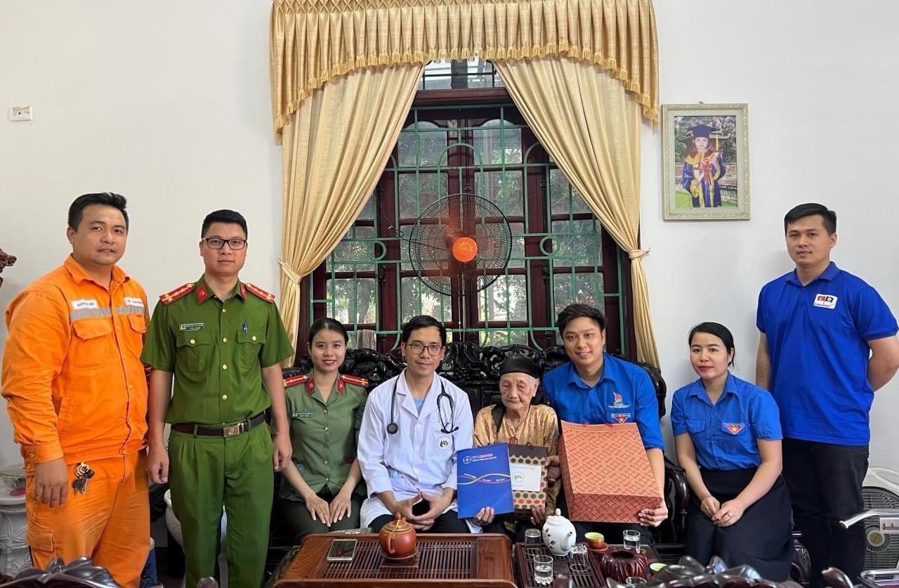 NGƯỜI THAM MƯU ĐẮC LỰC TRONG THỰC HIỆN ĐỀ ÁN 06 - THỦ LĨNH ĐOÀN NĂNG NỔ, NHIỆT TÌNH, SÁNG TẠO- Ảnh 6.