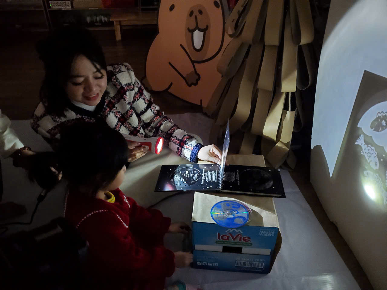 ÁNH SÁNG - NHỊP CẦU KHƠI DẬY HỨNG THÚ HỌC TẬP CHO TRẺ- Ảnh 1.