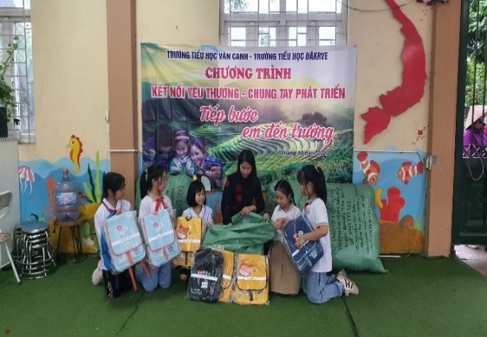 Cô Tạ Thị Vui – Phó hiệu trưởng trường tiểu học Vân Canh và hành trình gieo mầm hạnh phúc- Ảnh 2.