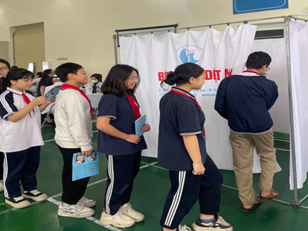 TRƯỜNG THCS THỊNH LIỆT TỔ CHỨC KHÁM SỨC KHỎE ĐỊNH KỲ CHO HỌC SINH NĂM HỌC 2025 – 2026- Ảnh 4.