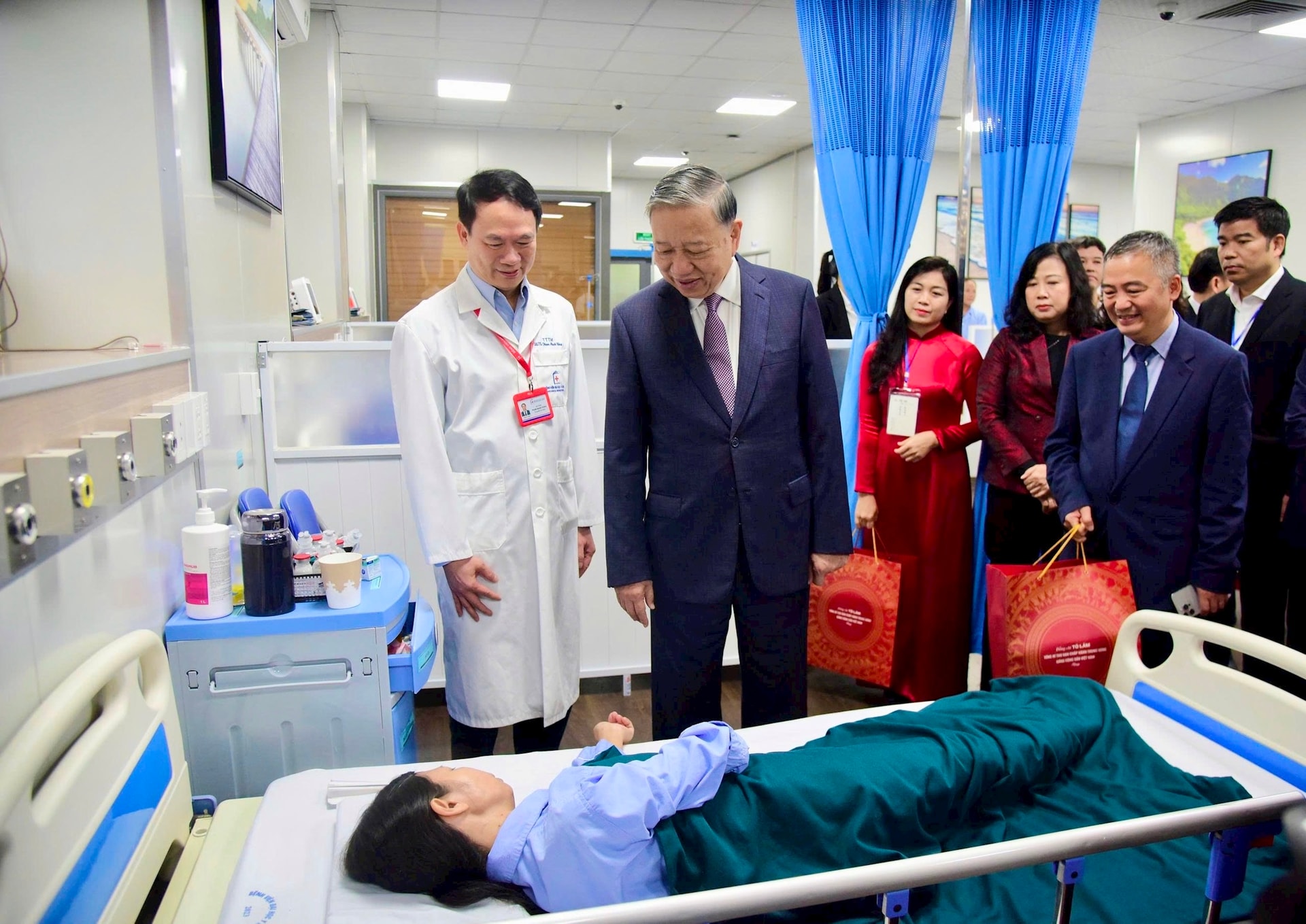 Tổng Bí thư Tô Lâm dự Lễ khởi công Dự án Khu phức hợp y tế - chăm sóc sức khỏe người cao tuổi- Ảnh 7.