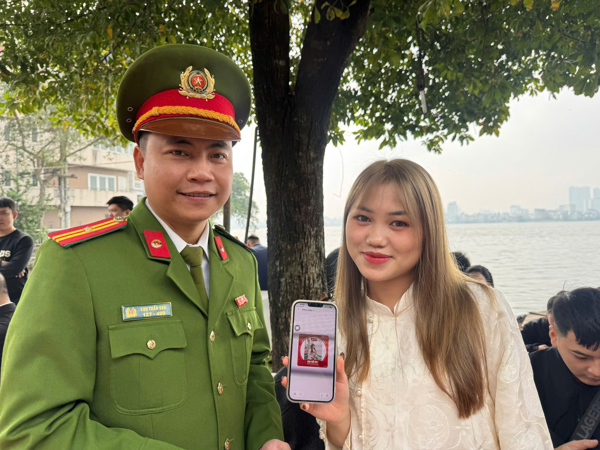 Công an phường Tây Hồ: Lan tỏa thông điệp “Triệu trái tim – chung nhịp đập” hướng về Đại hội XIV của Đảng- Ảnh 7.