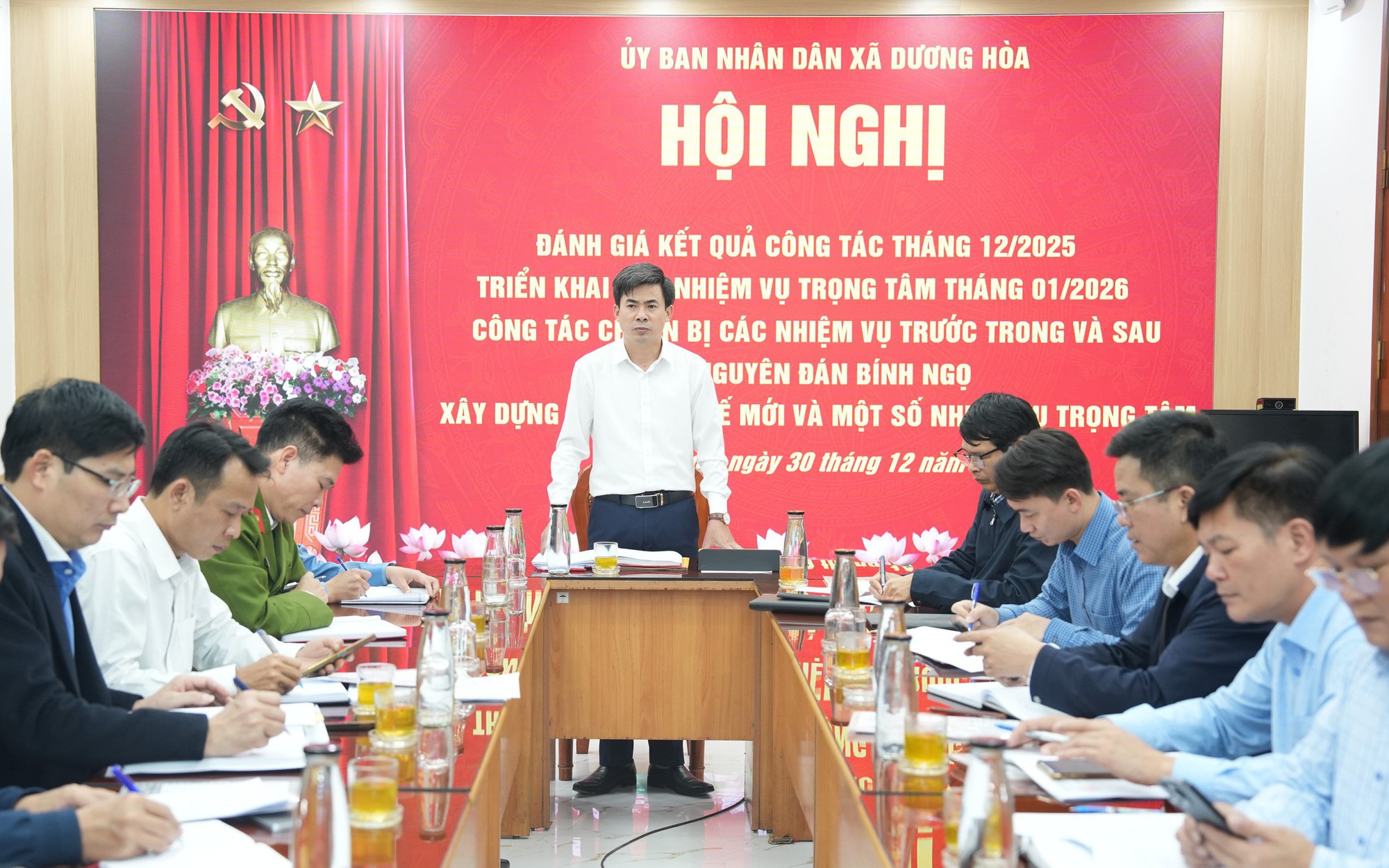 UBND xã triển khai các nhiệm vụ trọng tâm tháng 1/2026; công tác chuẩn bị các nhiệm vụ trọng tâm trước, trong và sau Tết Nguyên đán Bính Ngọ 2026 