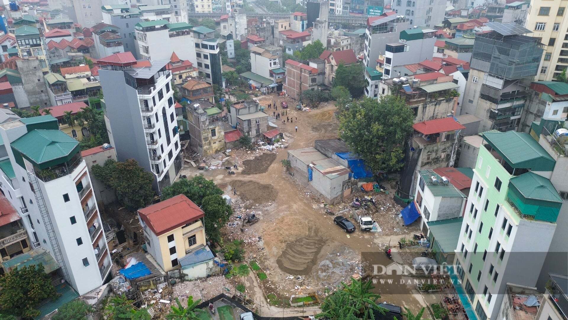 Thu hồi đất làm Vành đai 2,5: Lãnh đạo phường "đi từng ngõ, gõ từng nhà", nhiều hộ dân bắt đầu di dời đồ đạc- Ảnh 2.