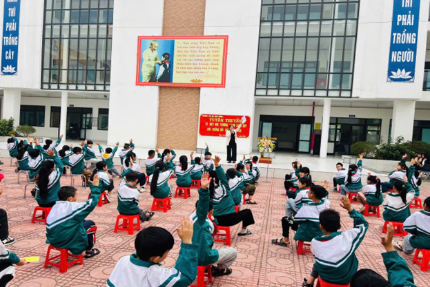 TRƯỜNG TIỂU HỌC NAM PHONG LAN TỎA PHONG TRÀO VÌ MỘT MÔI TRƯỜNG XANH – SẠCH – ĐẸP – NÓI KHÔNG VỚI RÁC THẢI NHỰA- Ảnh 2.