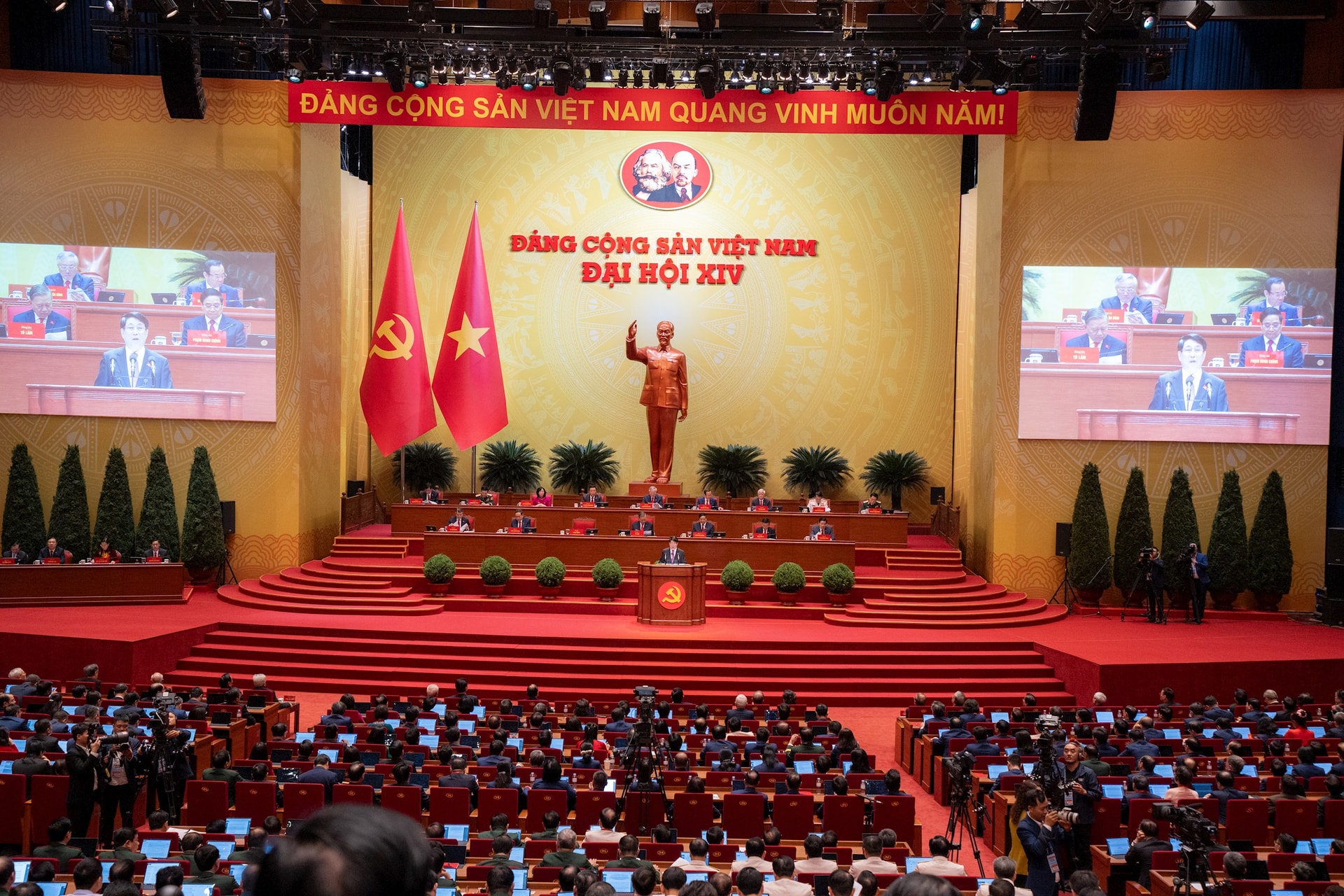 Toàn cảnh phiên khai mạc trọng thể Đại hội XIV của Đảng- Ảnh 6.