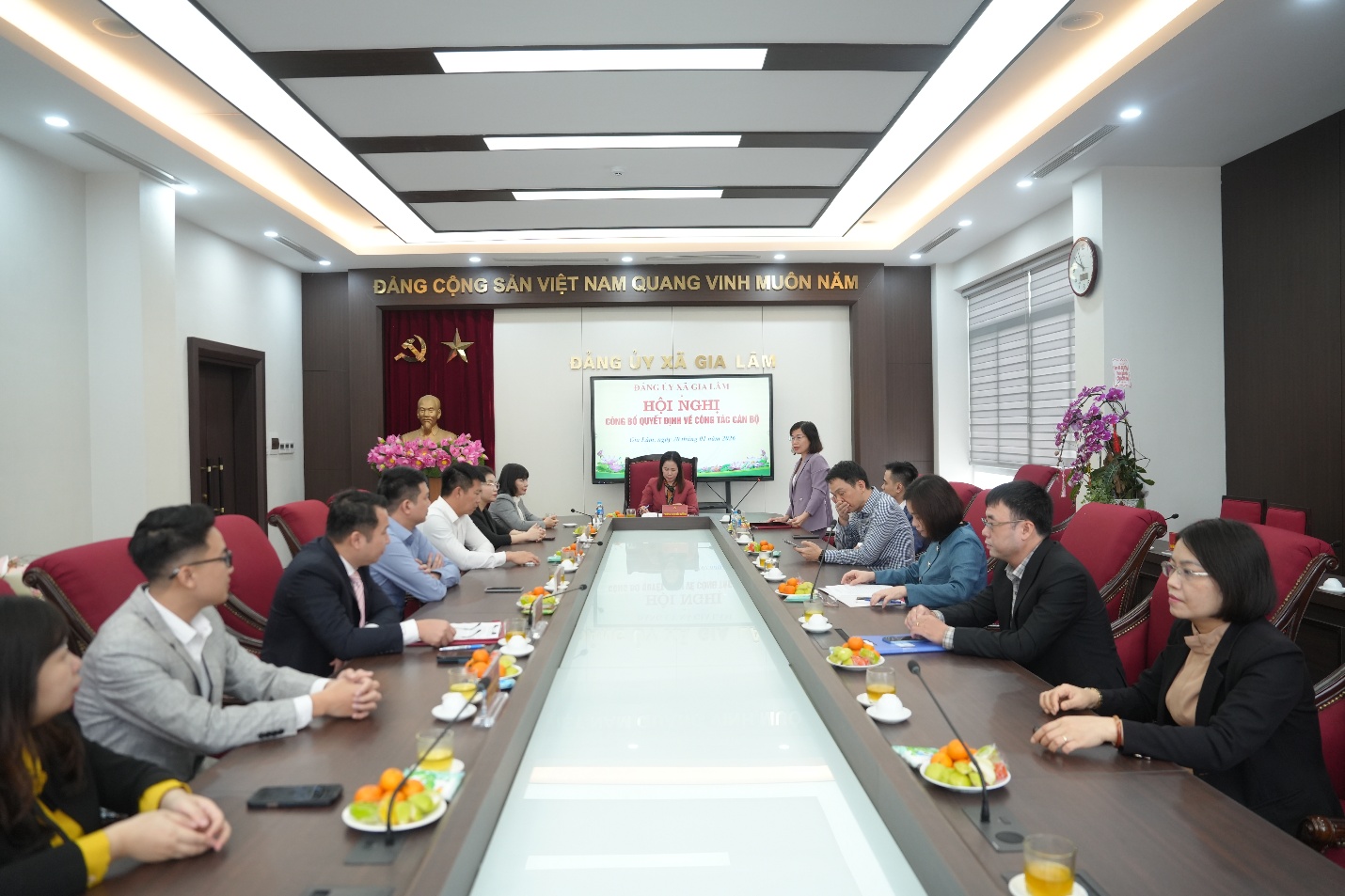 Đảng ủy xã Gia Lâm công bố quyết định tiếp nhận, bổ nhiệm Phó Chánh Văn phòng Đảng ủy- Ảnh 1.