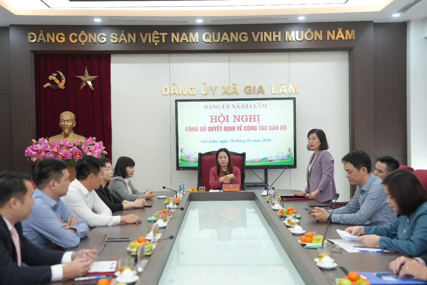 Đảng ủy xã Gia Lâm công bố quyết định tiếp nhận, bổ nhiệm Phó Chánh Văn phòng Đảng ủy- Ảnh 2.